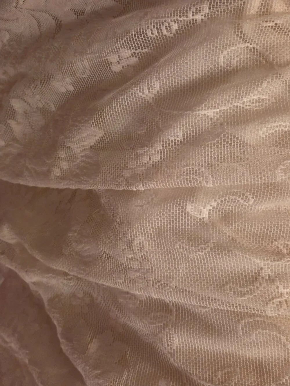 KING LACE BEDSKIRT